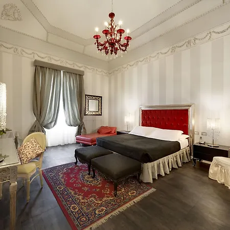 מלון Relais Antica Badia - San Maurizio 1619 5*